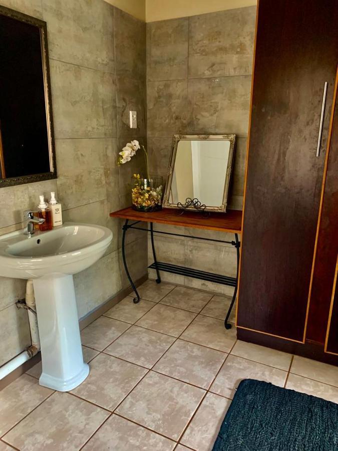 Douglas Villas Tzaneen Exteriör bild