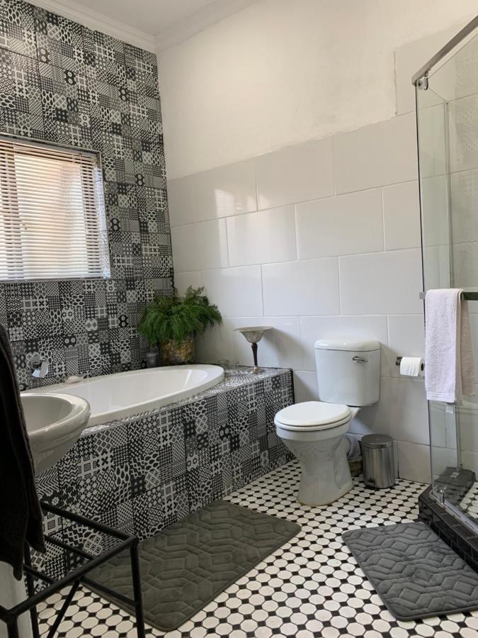 Douglas Villas Tzaneen Exteriör bild
