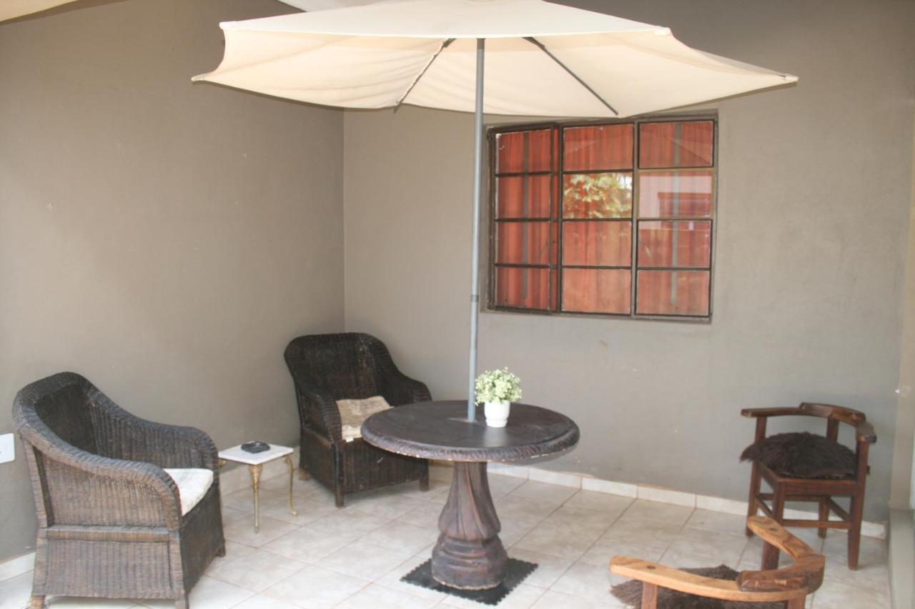 Douglas Villas Tzaneen Exteriör bild