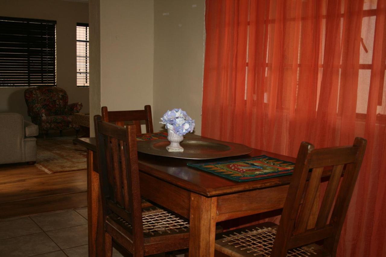Douglas Villas Tzaneen Exteriör bild
